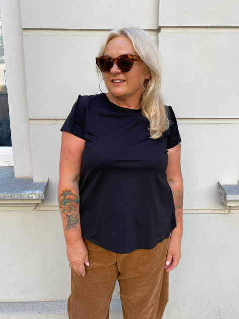 Bluzka KAMA Wendy Trendy czarna Bluzka KAMA Wendy Trendy czarna