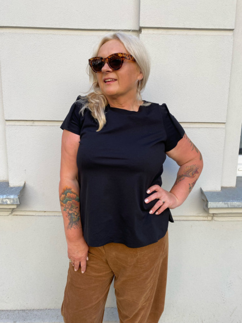 Bluzka KAMA Wendy Trendy czarna Bluzka KAMA Wendy Trendy czarna