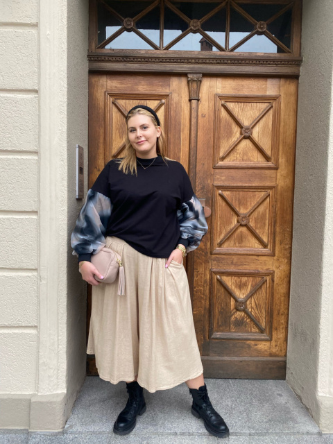 Spodnie bermudy CINDY beż Spodnie bermudy CINDY beż