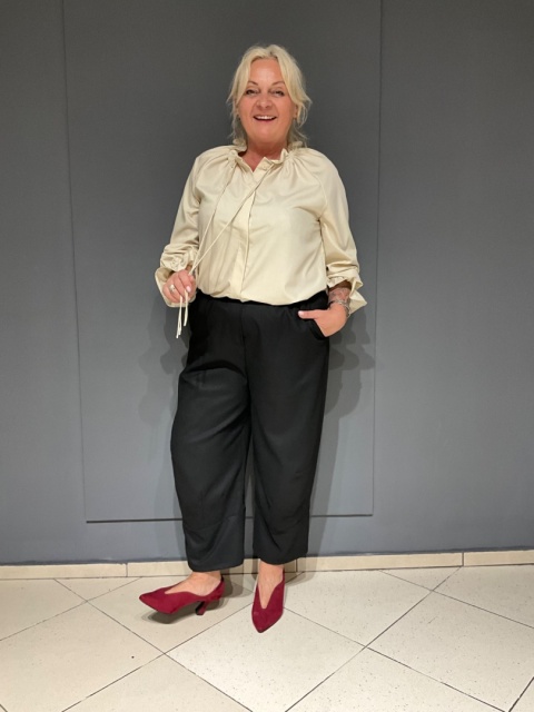 Spodnie LINDA Wendy Trendy nero Spodnie LINDA Wendy Trendy nero