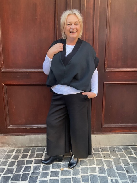 Kamizelka bluza ADELE Wendy Trendy nero Kamizelka bluza ADELE Wendy Trendy nero