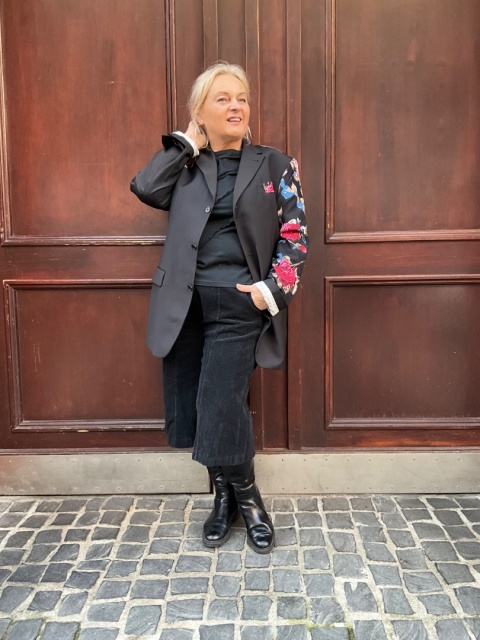 Spodnie bermudy DALTON Wiya nero