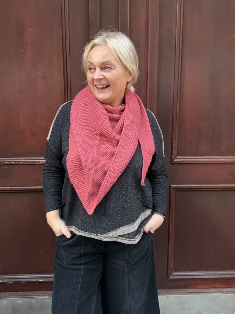 Chusta RENA mleczna malina