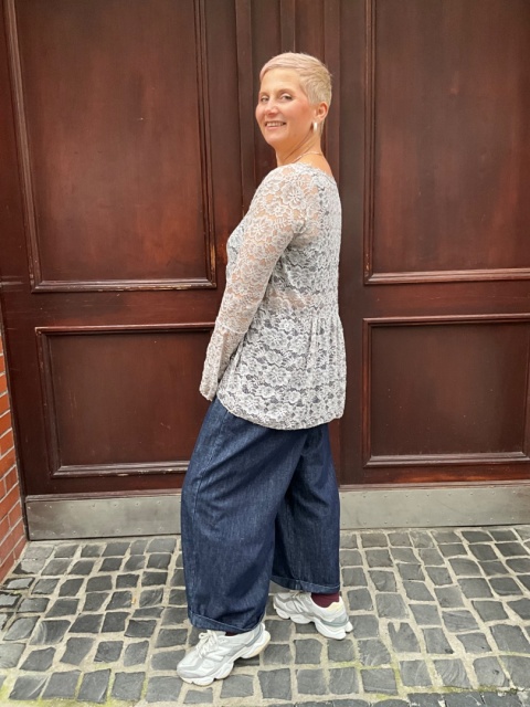 Koronkowa bluzka GLAMM szara