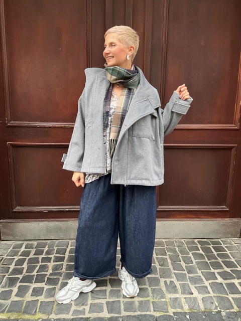 Koronkowa bluzka GLAMM szara