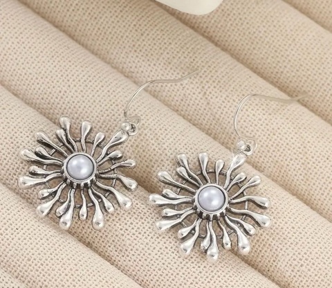 Kolczyki srebrny kwiatek