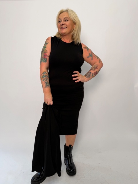 Sukienka BETI czarna