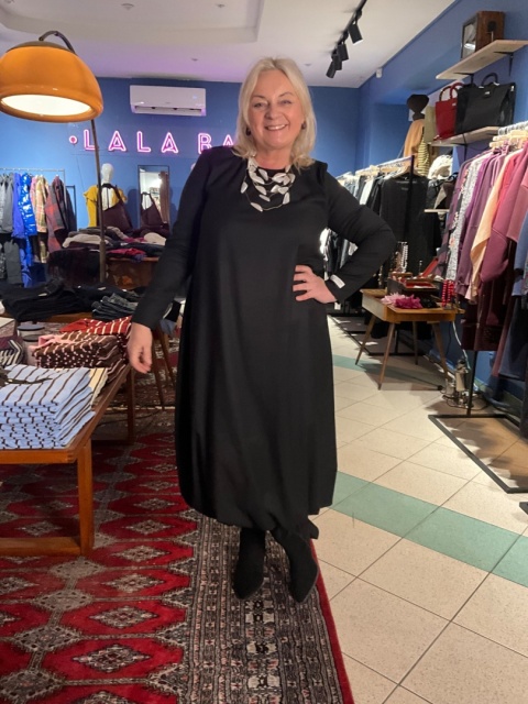 Sukienka BOMBKA Miss City nero