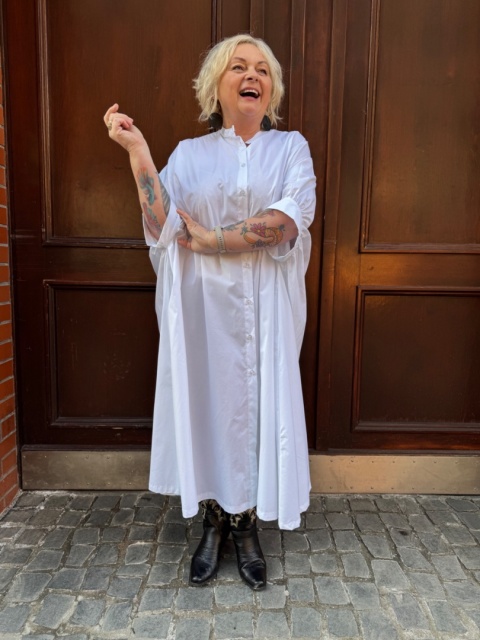 Sukienka BONITA Wendy Trendy biała