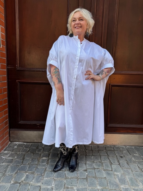 Sukienka BONITA Wendy Trendy biała