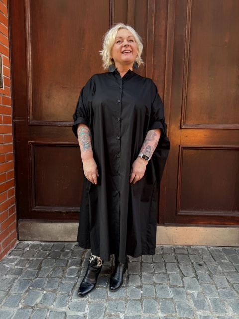 Sukienka BONITA Wendy Trendy czarna