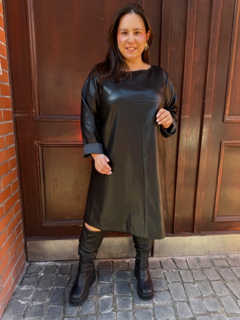 Sukienka FERA Rivabella czarna