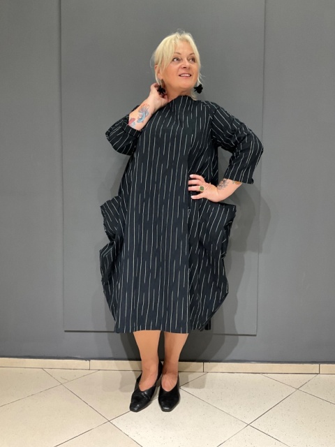 Sukienka NOTO Wendy Trendy czarna