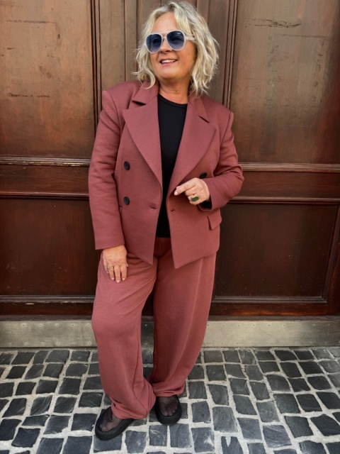 Spodnie dresowe PER Me Gusta terakota