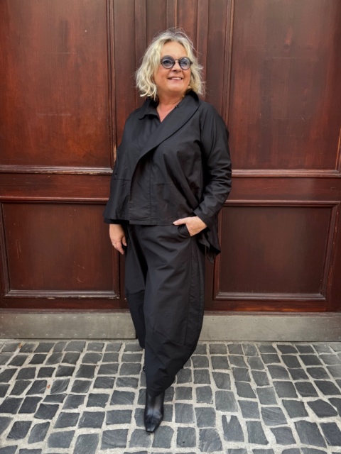 Blezer Paris Wendy Trendy – asymetria i efektowny kołnierz | Premium