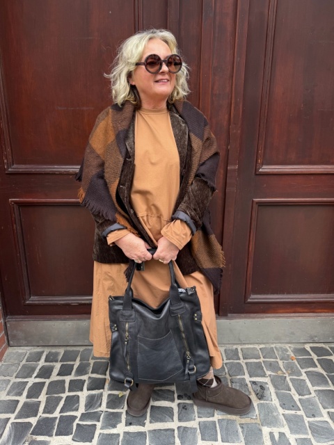 Sukienka Moka — bawełniany oversize z kieszeniami Wiya camel