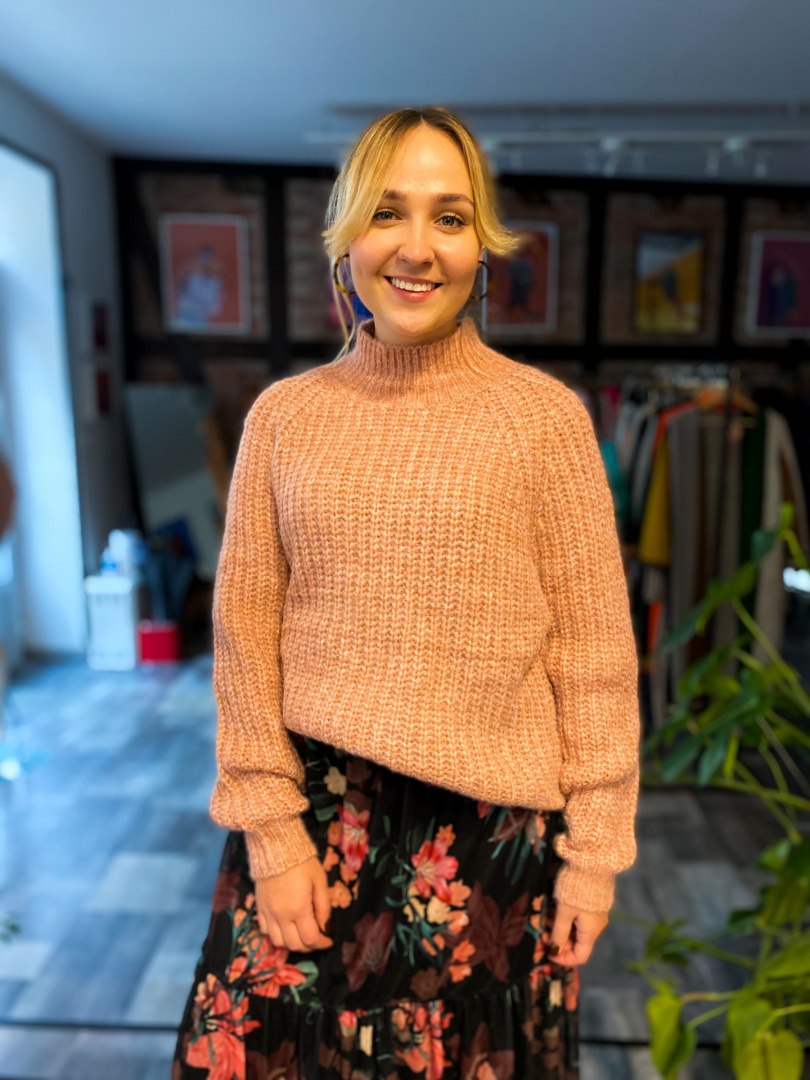 sweter różowy sweter różowy