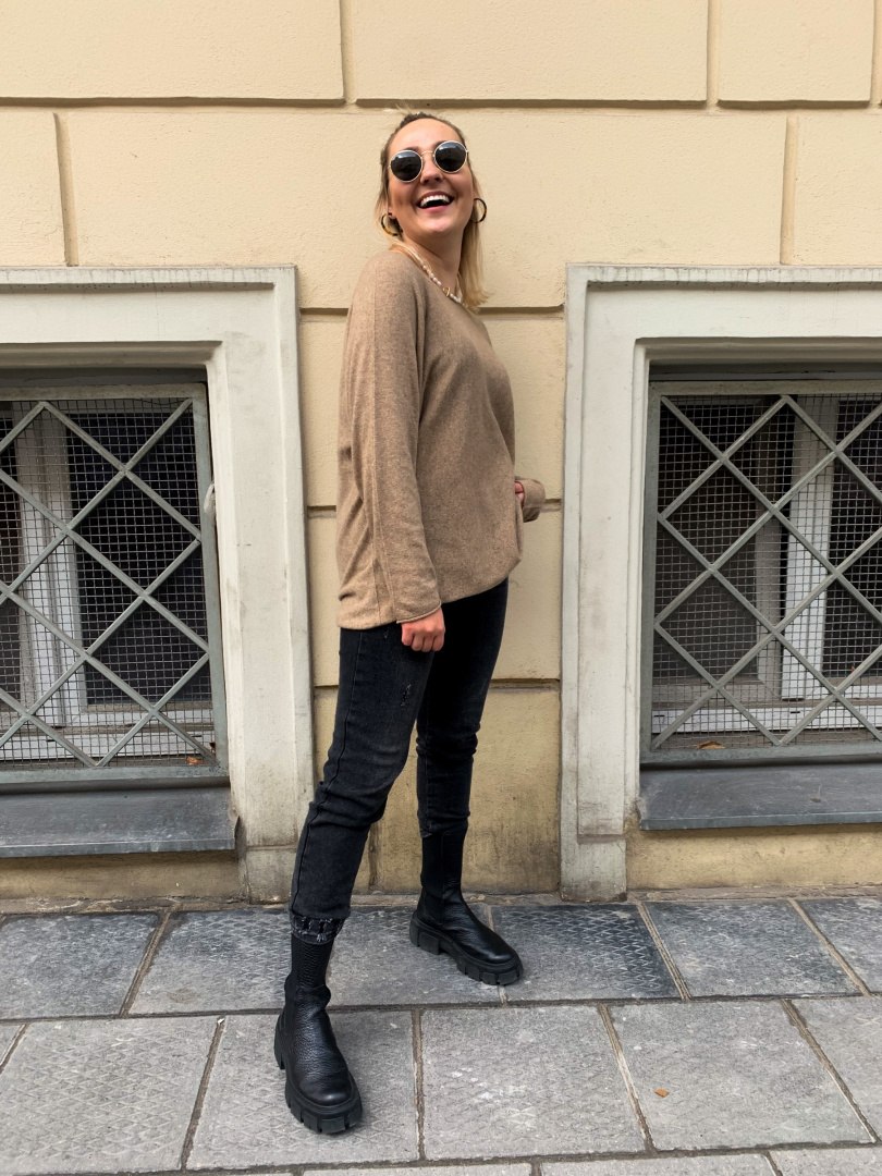 beżowy sweter beżowy sweter