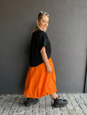 pomarańczowa spódnica