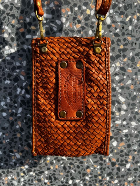 Saszetka etui na telefon skórzana brąz Saszetka etui na telefon skórzana brąz