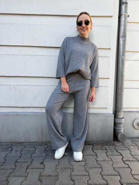 dres sweterkowy dres sweterkowy