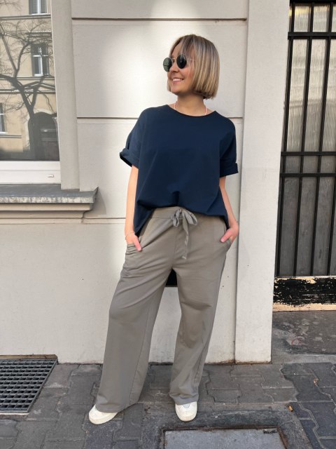 Bluzka Bluza FIDŻI Wendy Trendy granat Bluzka Bluza FIDŻI Wendy Trendy granat